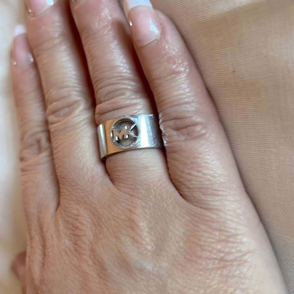 Michael kors ring